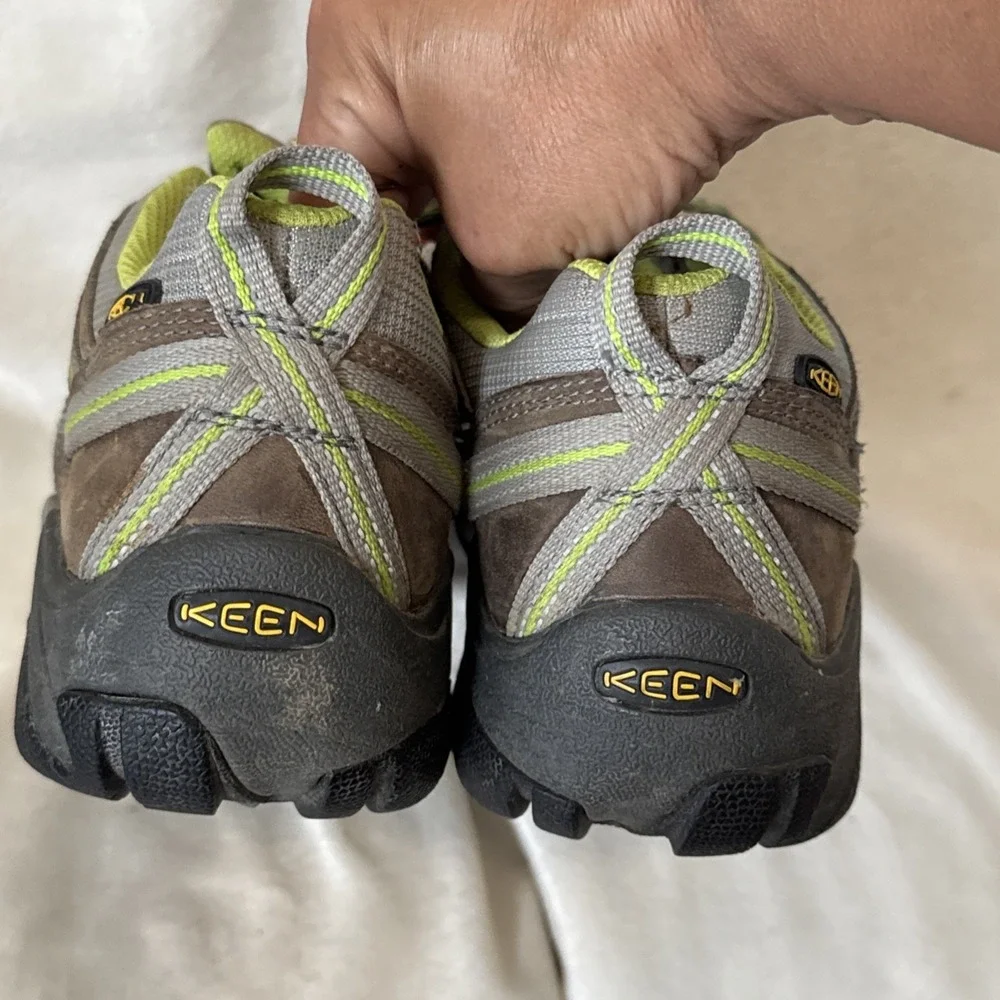 KEEN Women's Voyageur hiking shoes Brown & Lime Green Sz 9